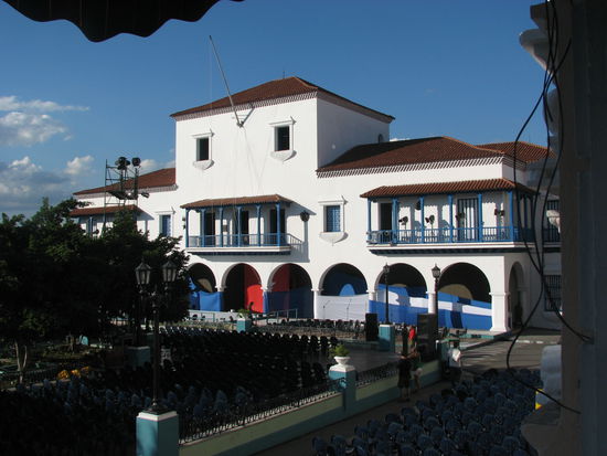 Morgen wird sein Bruder Raoul Castro zum 50. Jahrestag der Revolution von diesem Balkon sprechen