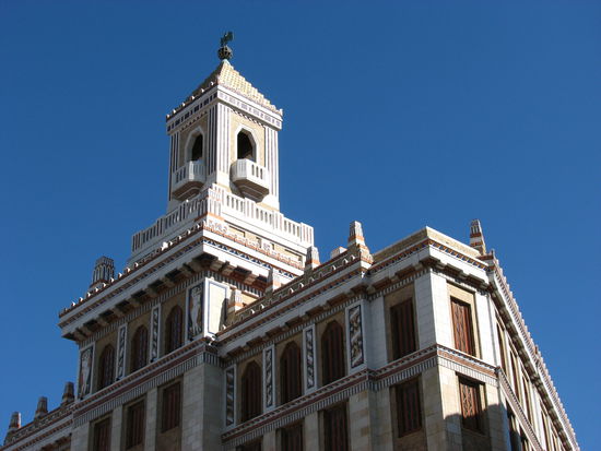 ein wenig erinnert die Bauweise an die frühen New Yorker Hochhäuser