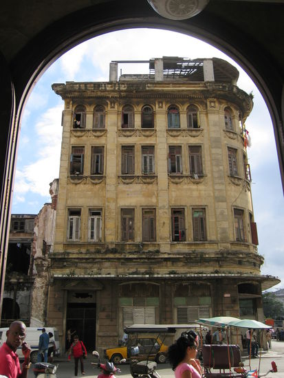 geschäftig aber verkommen