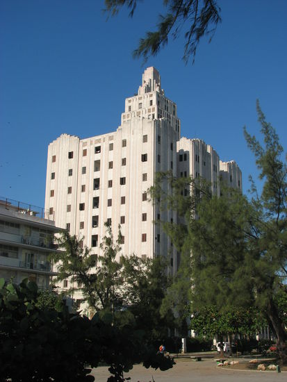 Edificio Serrano Lopez