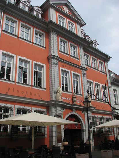 untern Dach: das Lachgeschoss