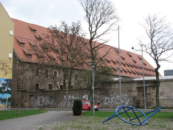 Kornhofspeicher -  1465-1473 im Auftrag des Stadtrates errichtet und im mittelalterlichen Originalzustand