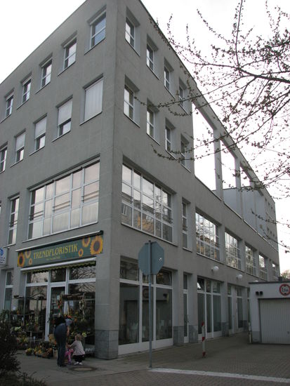 Neubau im Corbusier-Stil