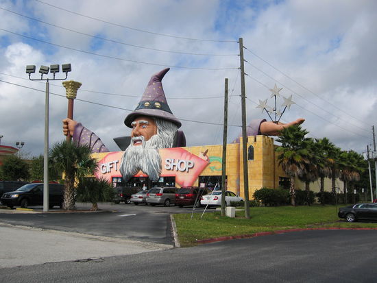 Souvenirs und alles was man nicht braucht gibt es hier!