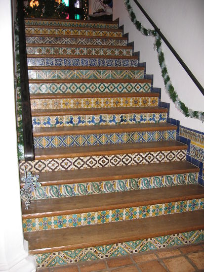 herrliche Majolika- und Bodenfliesen sind im ganzen Haus zu finden