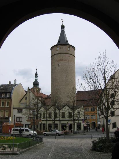 von der stadtauswärts gelegenen Position geht es auch so