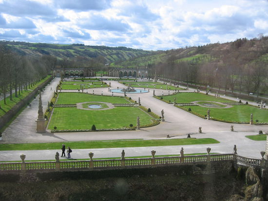 Barockgarten vom Rittersaal aus gesehen - ein kleines Versailles