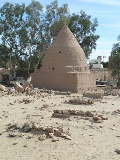 alter Friedhof im Ortskern