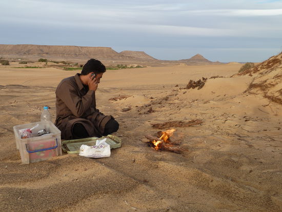 Reeda ist ein begeisterter Telefonierer - immer wenn ein Netz verfügbar ist, klingelt das Telefon oder er ruft selber an.