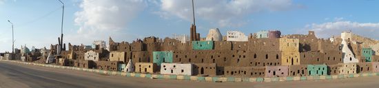 riesige Panoramawand (Länge geschätzte 30 m)