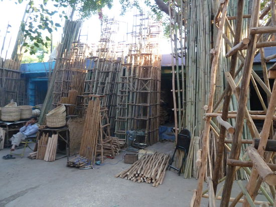 Leitern und Gerüstbaustangen