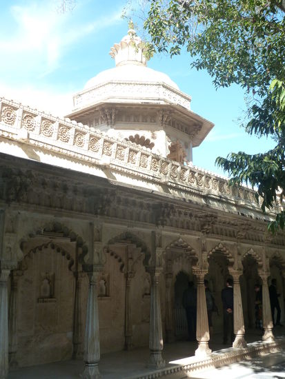 Innenhöfe mit zahlreichen Räumen