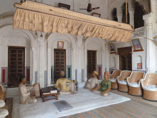 altertümlicher 'Miefquirl' - wird durch Strick bewegt