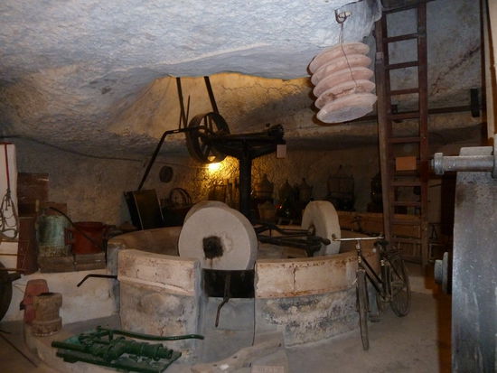 Hofladen der Masseria Il Frantoio in alter Ölmühle