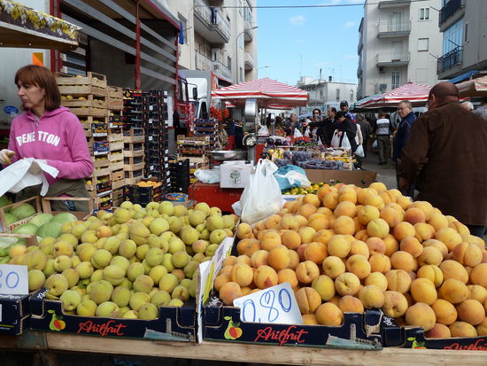 Gemüse und Obststände