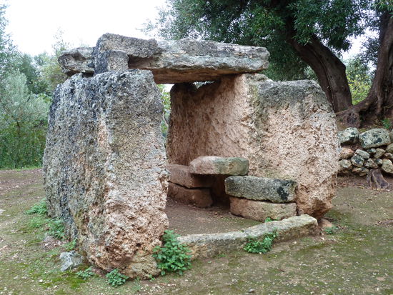 Dolmen di Montalbano - 47°47'11,03"N/ 17°29'13,16" E