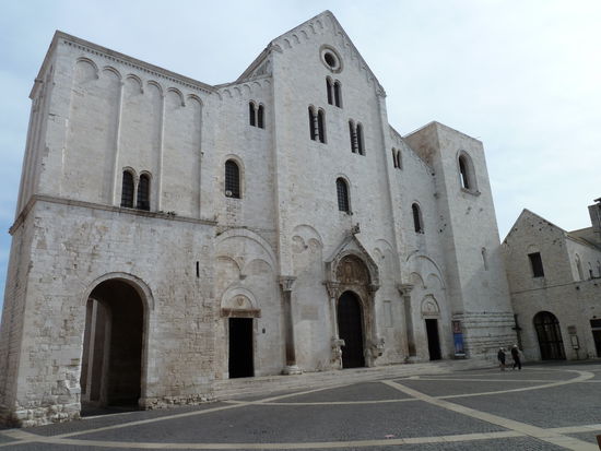 Basilika San Nicola in Bari - hier werden die Gebeine des hl. Nikolaus aufbewahrt