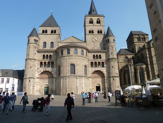 Dom