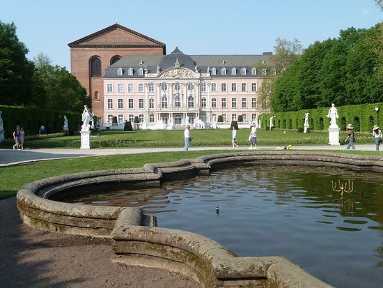 bischöfliches Palais