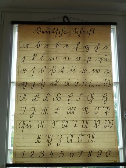Die ehrenamtliche Dame im Museum hat sie noch gelernt - die Süterlin-Schrift - ich habe sie nur von meiner Mutter gelernt