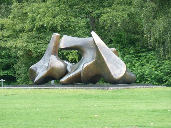 und modernen Skulpturen