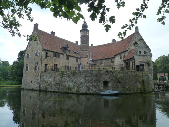 Hauptburg von der anderen Seite - Blick in den Innenhof