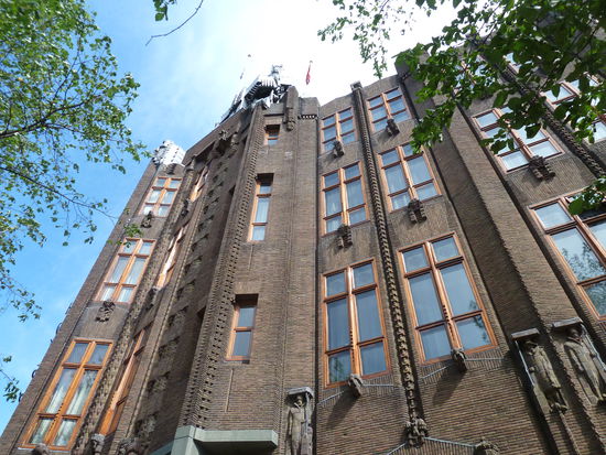 Scheepvaarthuis (1913-1916), Prins Hendrikkade, Amsterdam
ehemals Bürogebäude - heute 4-Sterne-Hotel