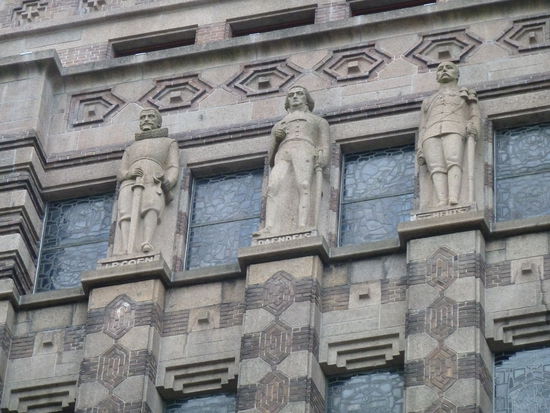 Skulpturen in der Fassade