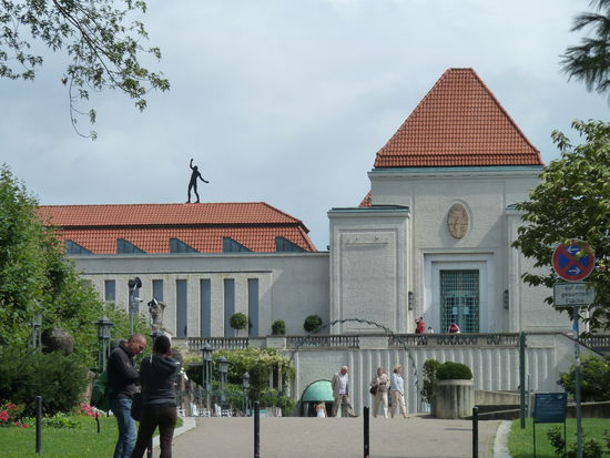 Ausstellungsgebäude