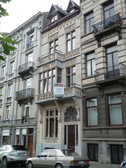 av. Louis Bertrand 19