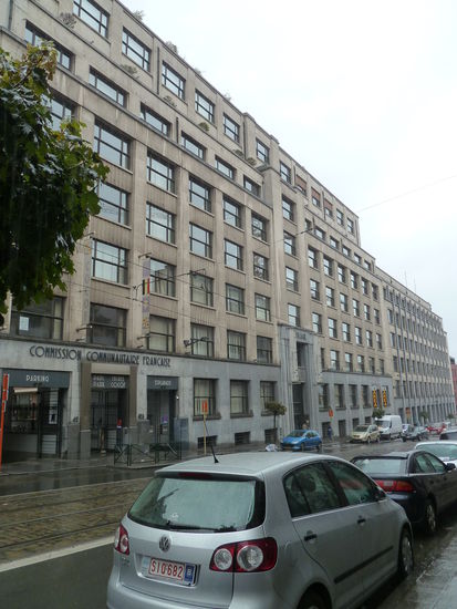großes Bürogebäude