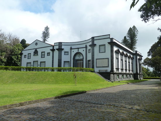 Palacio José do Canto - der Palast ist zwar offen und macht den Eindruck eines Hotels, aber niemand ist da und man ungehindert  umherlaufen