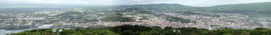 Panoramablick auf Angra do Heroisme