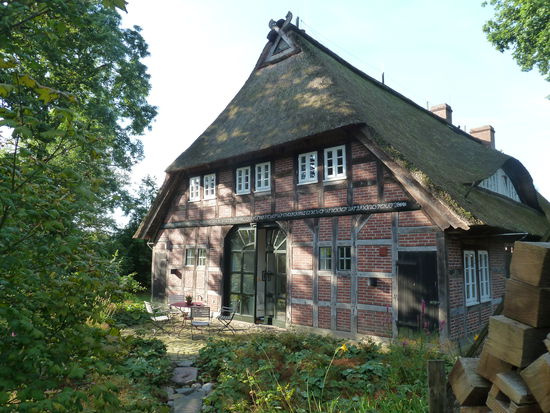 unsere Bleibe für 5 Tage - wir sind begeistert - an allen Ecken und Kanten merkt man die Hand des Hausherrn und  Architekten