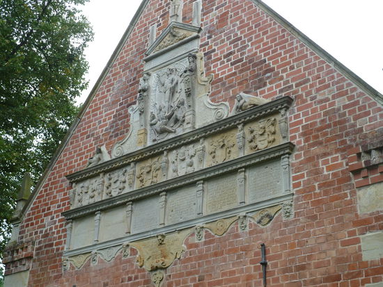 Wappenfelder bedeutender Adelsgeschlechter