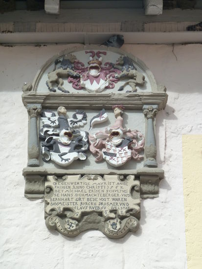 Wappenstein der drei Ortsherrschaften