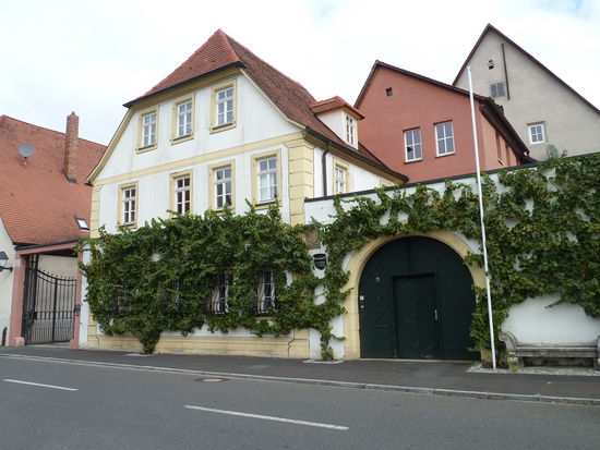 Der Präsenzhof war von ca. 1500 bis 1803 Sitz des Schultheißen