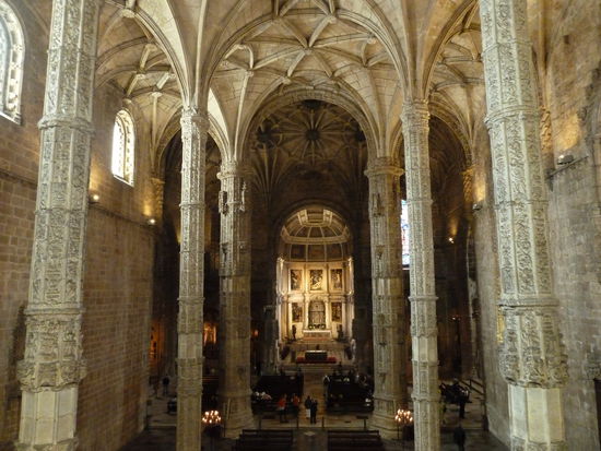 Blick über den Kirchenraum von der über den Kreuzgang zu erreichenden Westempore