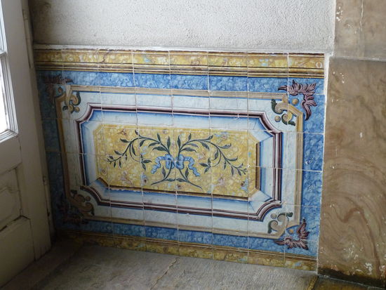 und dabei schöne Azulejos in den Fensternischen finden.