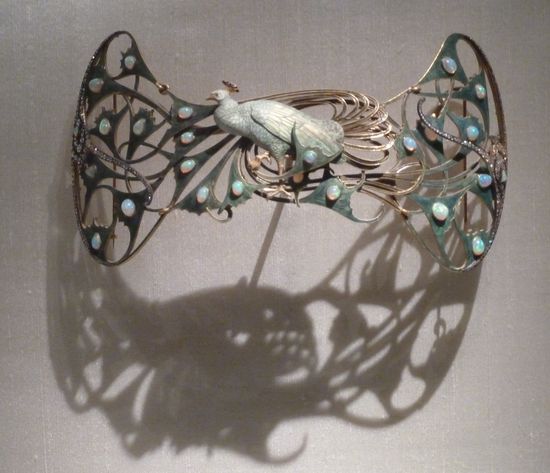 Ausführung einer Brosche