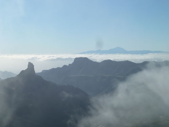 über den Wolken ... ist der Blick wieder frei bis zum teide auf Teneriffa