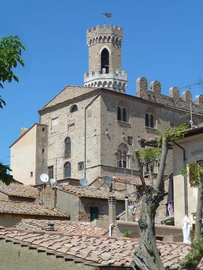 Blick auf die Rückseite des Palazzo dei Priori