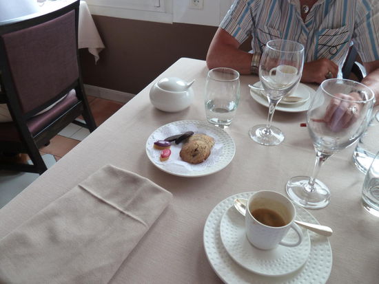 die guten Portionen lassen keinen Platz für Nachtisch - es bleibt beim Kaffee