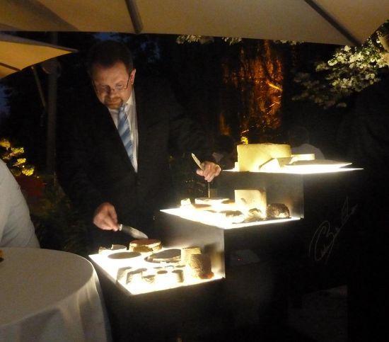 Käsewagen beleuchtet