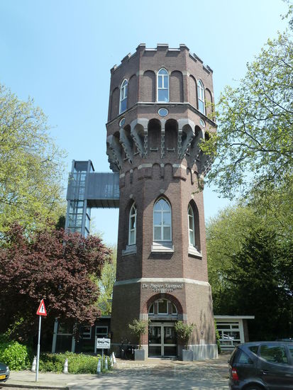 Der Middelburger Wasserturm wurde 1892 gebaut und dient heute als Wohn- und Gewerbehaus