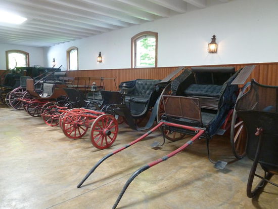 eine Kutschensammlung gehört ebenfalls zum Schloß Hex