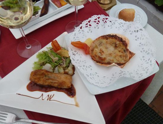 Jakobsmuscheln auf zweierlei Art - einmal bretonisch - einmal Thai