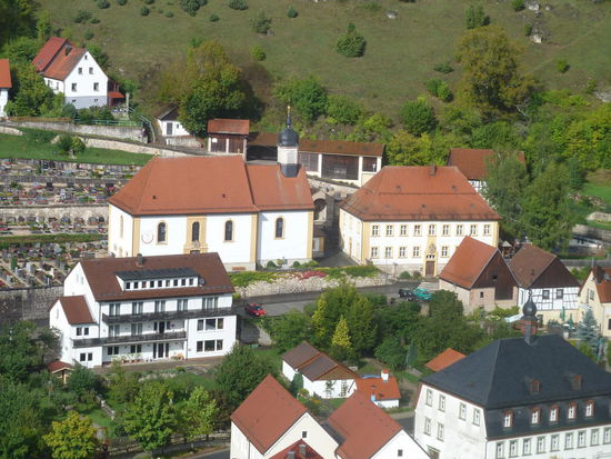 auf die Kunigundenkirche mit Bürgerspital