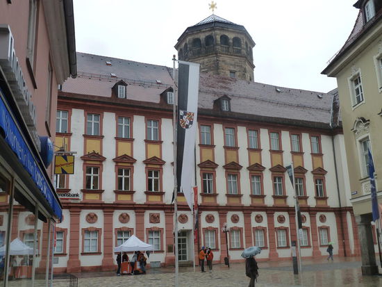 Altes Schloß - der achteckige Turm gehört schon zur Schloßkirche