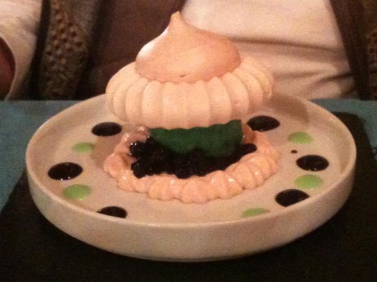 meringue aux mytrilles avec sorbet au genepit